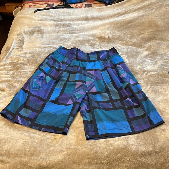 Shirt and short set by Champagne Silk - Picture 7 of 11